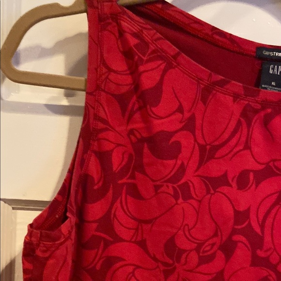 Gap Cotton Red Flower Pattern Sleeveless Tank Top - Picture 8 of 13